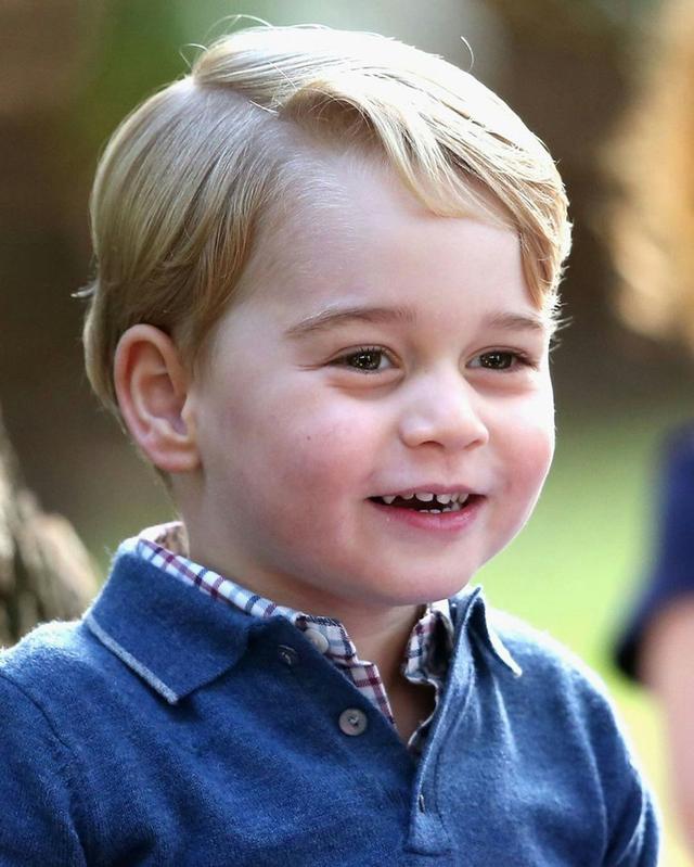 看見不一樣的王子！6歲喬治「生活趣事」盤點：媽咪做蛋糕時愛搗亂，鬧脾氣一招就能被搞定