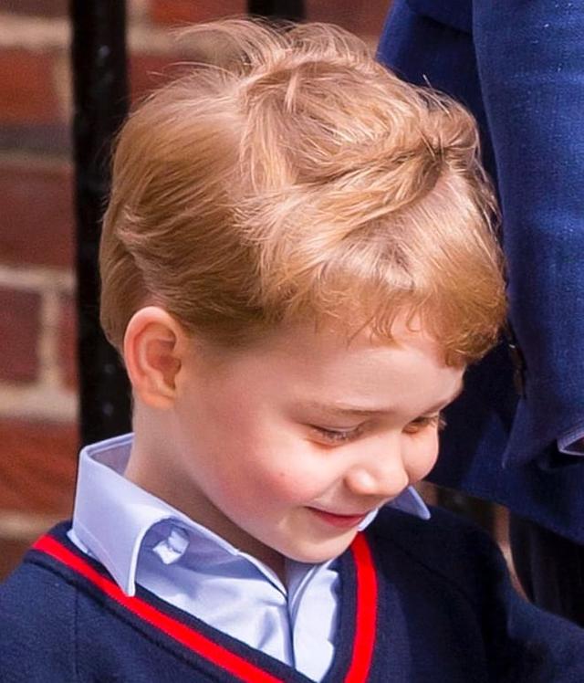 看見不一樣的王子！6歲喬治「生活趣事」盤點：媽咪做蛋糕時愛搗亂，鬧脾氣一招就能被搞定