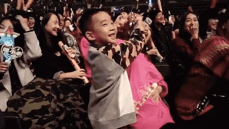 英雄難過美人關！當年叱吒風雲的「古惑仔」  如今都娶了怎樣的女孩？個個都貌美如花