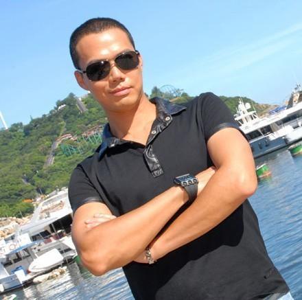 英雄難過美人關！當年叱吒風雲的「古惑仔」  如今都娶了怎樣的女孩？個個都貌美如花