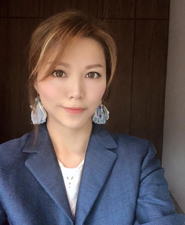 英雄難過美人關！當年叱吒風雲的「古惑仔」  如今都娶了怎樣的女孩？個個都貌美如花