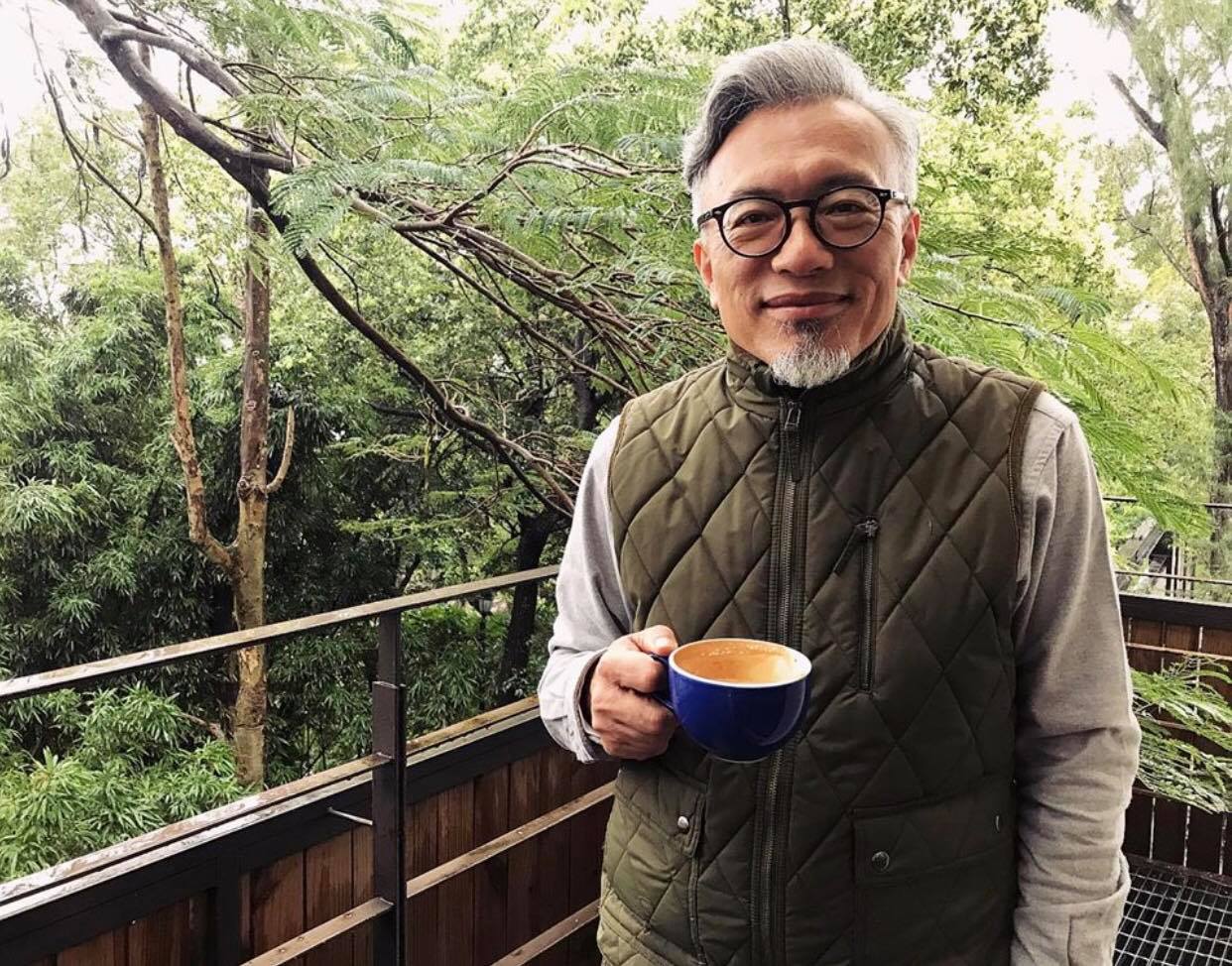 生活舒適最重要！逾60歲網紅：退休有「2千萬未必比2百萬快樂」　大學初戀「結婚30年越吵越甜蜜」鬥嘴是福氣