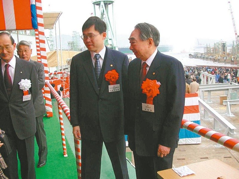 留好後路也沒用？張榮發遺囑「240億遺產判給張國煒」　打贏官司「再度遭攔截」：他不能全都拿