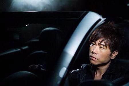 演藝圈童話！《特別的愛給特別的你》原唱「結婚21年零緋聞」依然會心動　「成就歸功好太太」54歲超凍齡