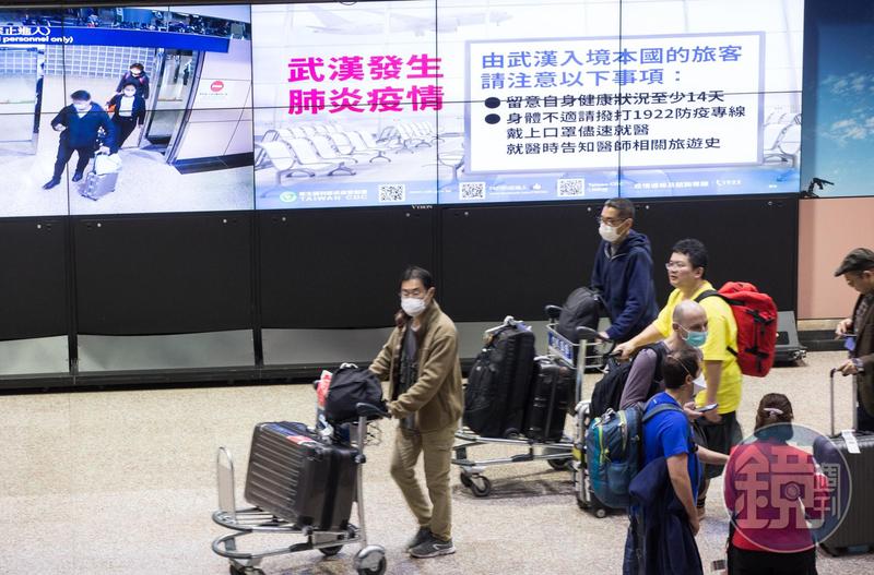 自己偷飛出國不說！案54確診男疑「害公司緊急關閉」同事全遭殃　律師曝下場：「恐賠償天價損失」