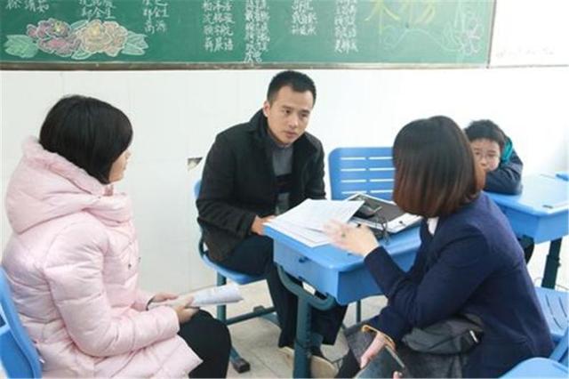 國一數學題！兒子寫「11-4=7」被打錯扣分　寶爸暴怒理論「反遭老師打臉」：連大人都搞錯