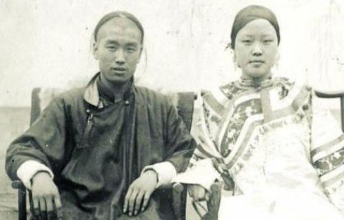 半夜洗腳時！少爺無意發現丫鬟「腳上的特殊之處」，立即決定納其為妾，後生子成風雲人物