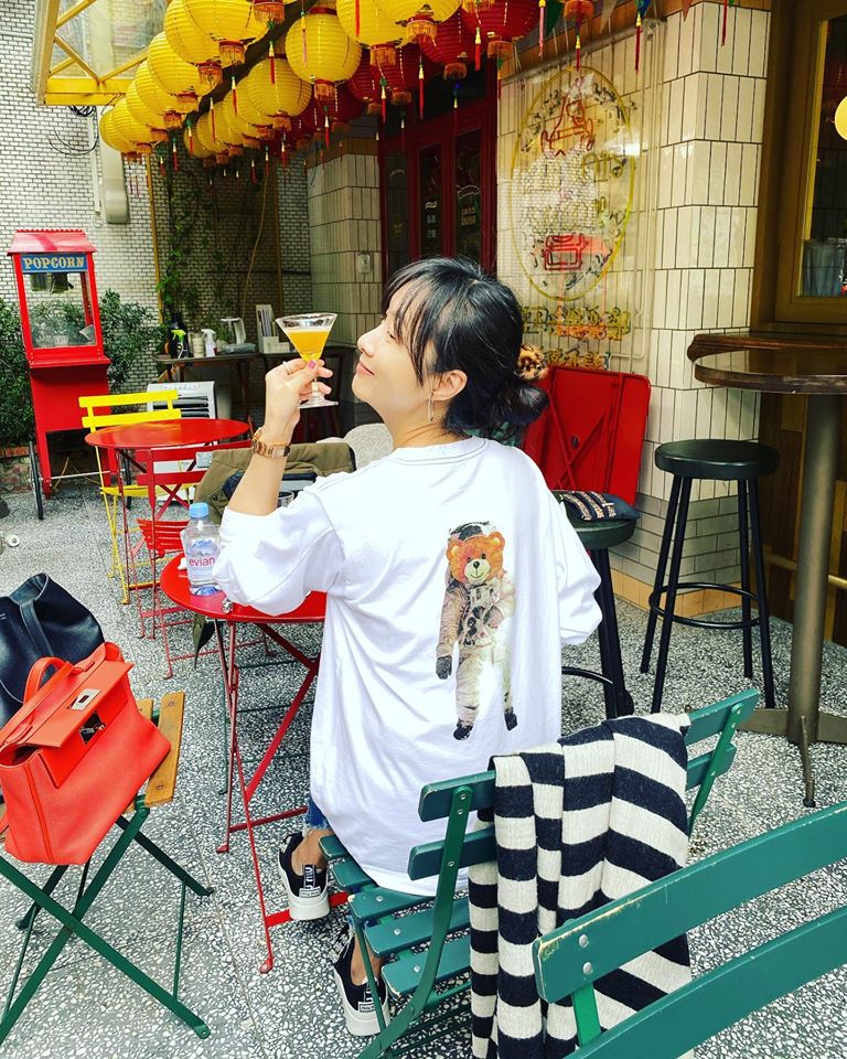 鄭家榆短髮超俏麗！「模樣超凍齡」看不出年近半百　近況曝光奉行簡單生活