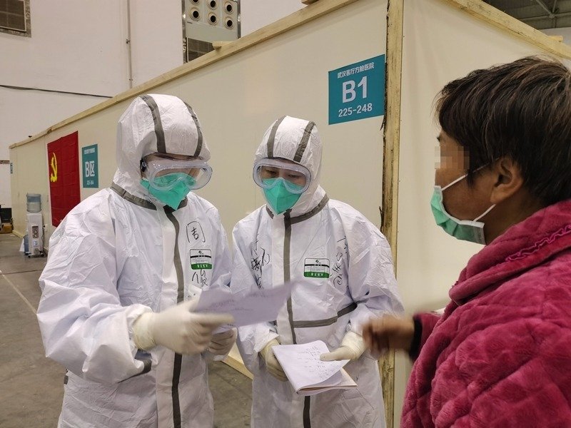 快訊／台灣又新增8例！首度出現「校園群聚感染」隔壁同學確診 　校方緊急停課「清查接觸人數」
