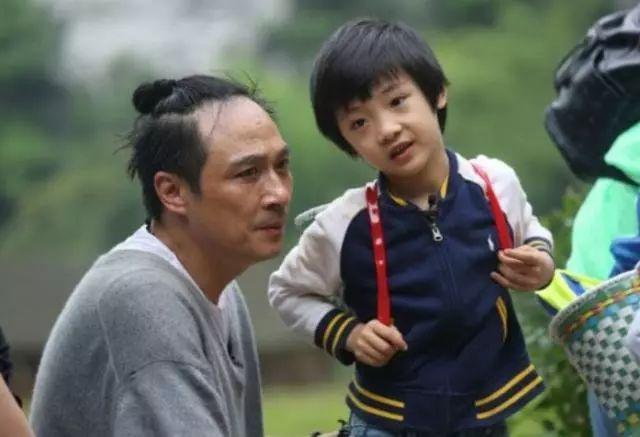 絕世好男人!妻懷孕「停工一年陪產」親買補品 煮飯帶娃親力親為「老婆婚後12年首下廚」財產全歸她管