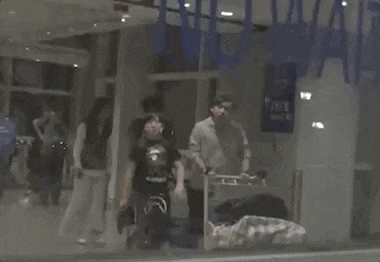 絕世好男人!妻懷孕「停工一年陪產」親買補品 煮飯帶娃親力親為「老婆婚後12年首下廚」財產全歸她管