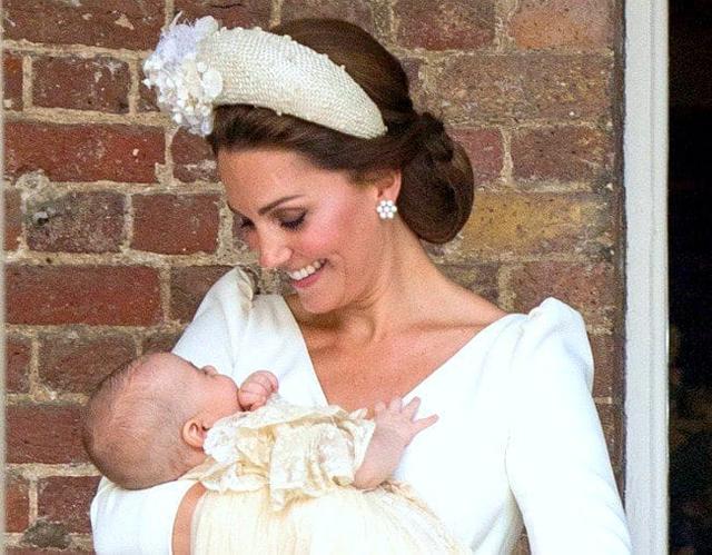 呆萌路易小王子即將2周歲啦!完美「繼承哥哥表情包」搞怪又可愛,備受老王儲爺爺寵愛