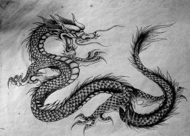 龍真實存在嗎？老人稱9歲時親眼見過「真龍」並主動上交5塊龍骨，專家鑒定後卻束手無策