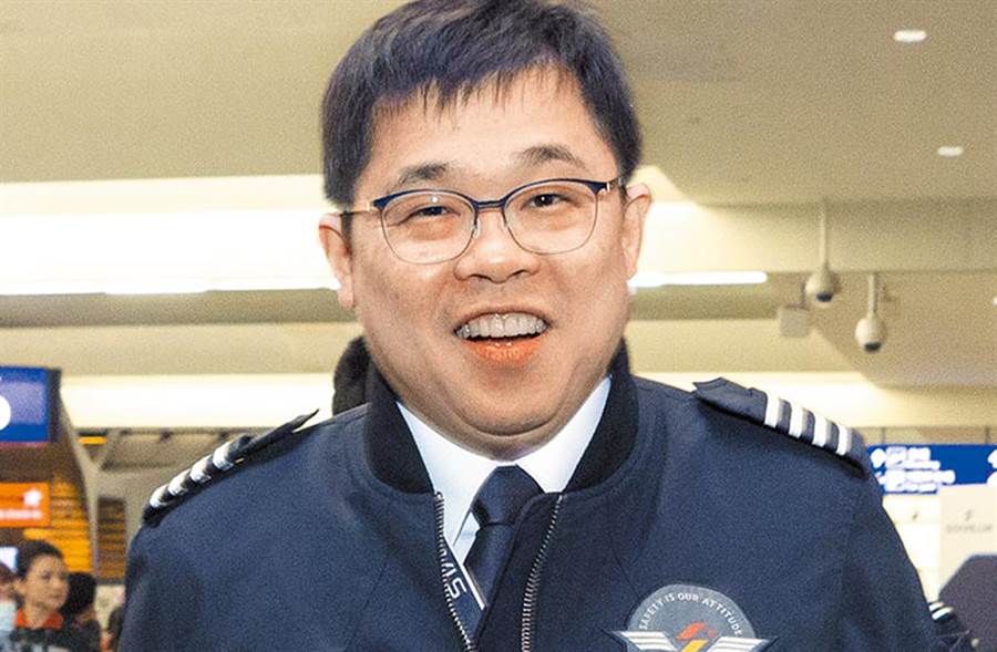 弟弟想買玩具！大兒子大聲斥責：「你知道家裡沒錢了嗎？」　張國煒站一旁「尷尬回應了」