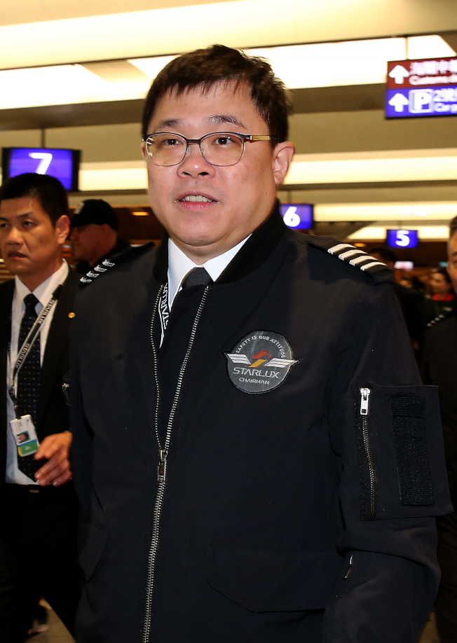 弟弟想買玩具！大兒子大聲斥責：「你知道家裡沒錢了嗎？」　張國煒站一旁「尷尬回應了」