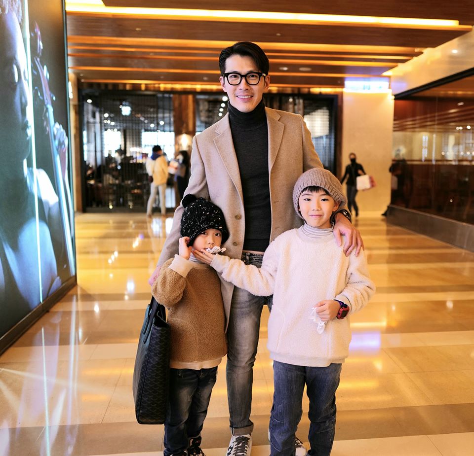 黃少祺嬌妻身分曝光！「情牽12年」婚後為愛息影　2兒遺傳爸爸基因大眼超萌