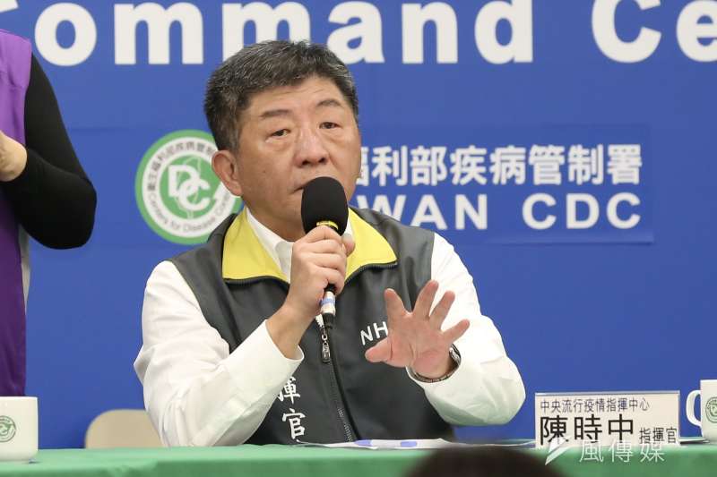 凌晨4點守桃機檢疫！第一線醫生脫下口罩「臉上留光榮印記」　汗水淋溼頭髮「求幫忙2件事」網秒淚崩