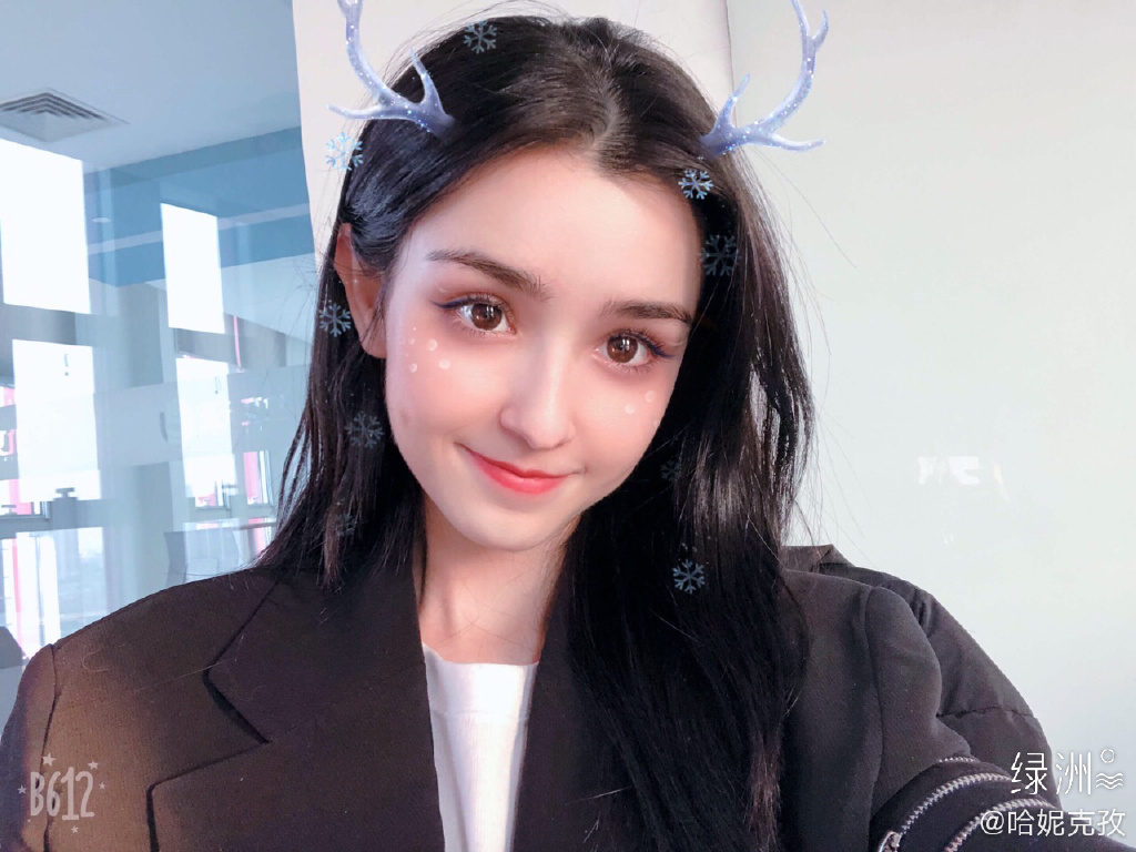 打敗迪麗熱巴！4千年一遇美女「擠進新疆4大女神」　被挖出「0修圖真實照」網秒暴動：妳的臉就是藝術