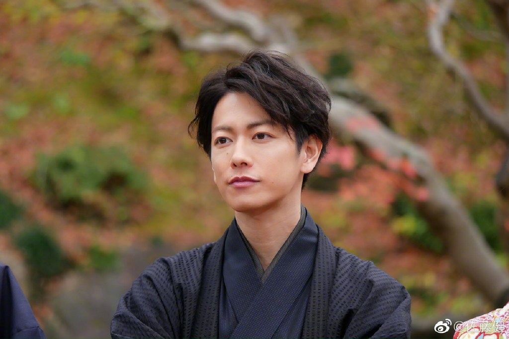 天堂醫生從小就好帥！佐藤健「劇中傲嬌撩人模樣」迷倒影迷　學生照曝光 「連跑步都超像偶像劇」❤