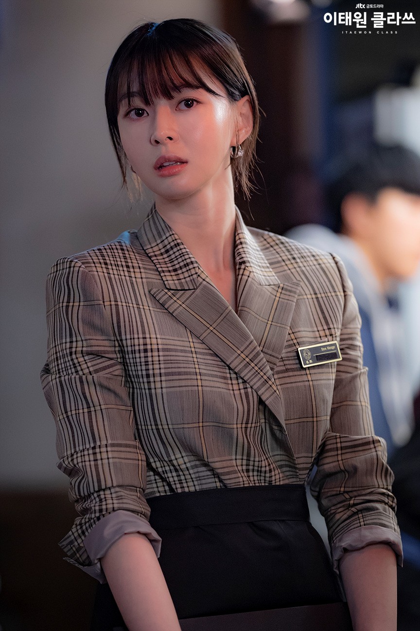 《梨泰院》女二「氣質精緻臉蛋」美到爆紅！遭質疑整形「一看到青澀舊照」粉絲驚呆：完全純天然！