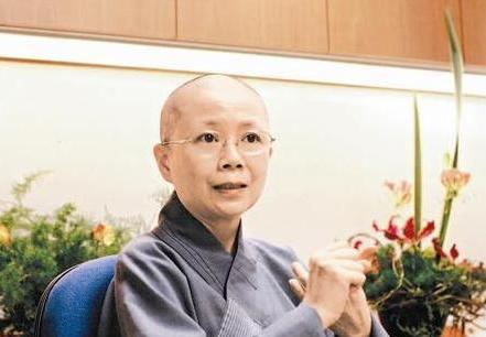 共侍一夫21年！她嫁歌壇天王隱婚「流產多次」致不孕　最終「小三上位賺10億」原配心冷遁入空門