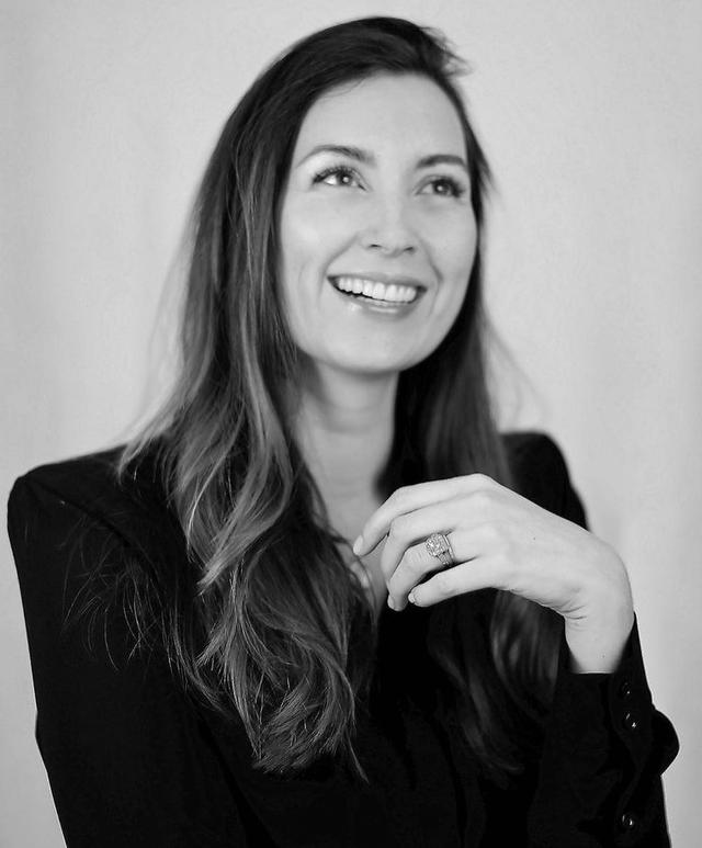 顏值氣質不輸凱特！歐洲王室「真正白富美王妃」眼神清澈純凈，笑容明朗誠摯好吸睛