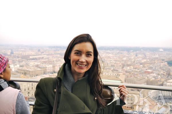 顏值氣質不輸凱特！歐洲王室「真正白富美王妃」眼神清澈純凈，笑容明朗誠摯好吸睛