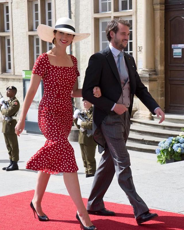 顏值氣質不輸凱特！歐洲王室「真正白富美王妃」眼神清澈純凈，笑容明朗誠摯好吸睛