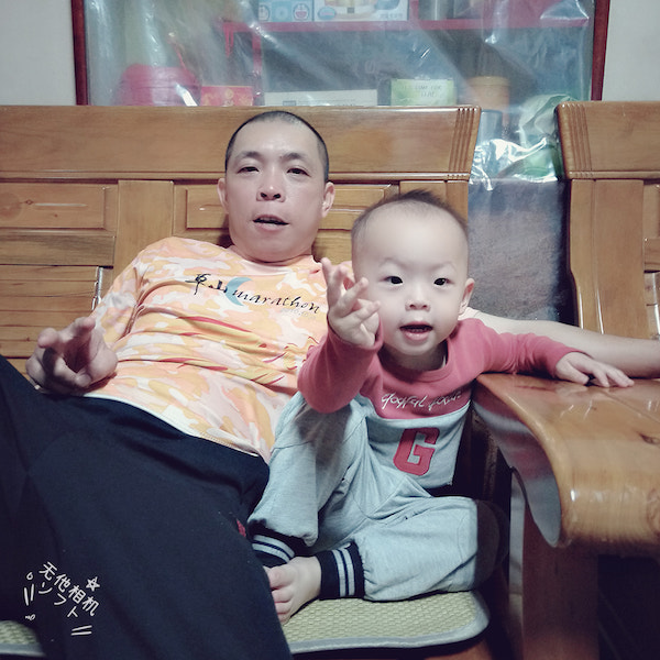 辛苦懷胎十月！寶寶出生「神複製老公模樣」媽媽氣到翻白眼　秀出超音波照「在肚子15週就注定好了」