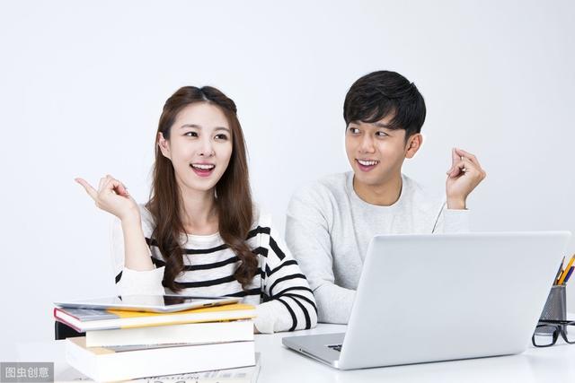 面試官：當你有一億時，你會換老婆嗎？男子回答後倆字後，面試官竟然把他給錄取了