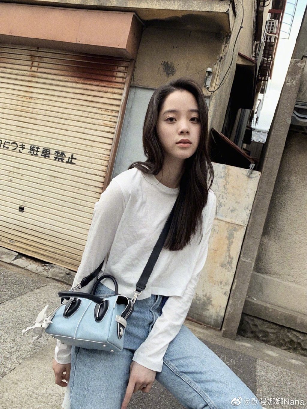 19歲超會賺！歐陽娜娜「曬出公司員工證」宣布入職　傳被挖角當高層「年薪打趴一票人」