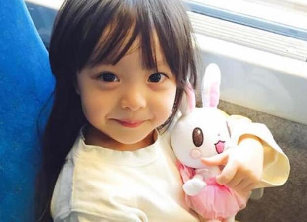 女兒「顏值太高」是種什麼體驗？親爸直言：別人覺得賞心悅目，我看見就心煩