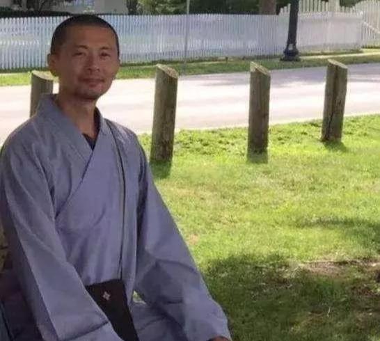 放棄千億家產！59歲知名男星「落髮為僧20年」退出演藝圈　如今再曝光「面相變化大」心靈得到解放