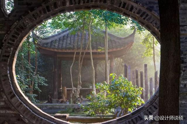 擁30畝森林！一家三口「住400㎡中式宅院」卻穿20元布衣　鷺鳥相伴「滿身泥種樹」女兒搬來：爸爸真的很傻