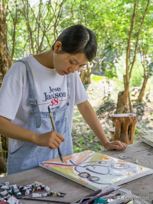 擁30畝森林！一家三口「住400㎡中式宅院」卻穿20元布衣　鷺鳥相伴「滿身泥種樹」女兒搬來：爸爸真的很傻