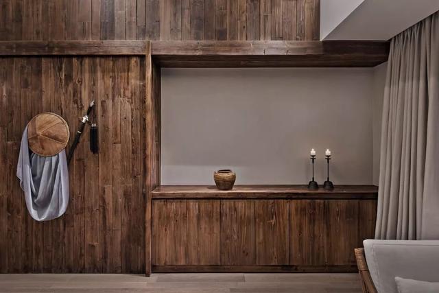 中式民宿「藏於深山中」禪意十足！家具布置「中西合璧」別出心裁　「古今元素結合」猶如歸隱仙境