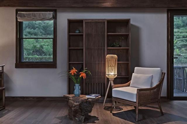 中式民宿「藏於深山中」禪意十足！家具布置「中西合璧」別出心裁　「古今元素結合」猶如歸隱仙境