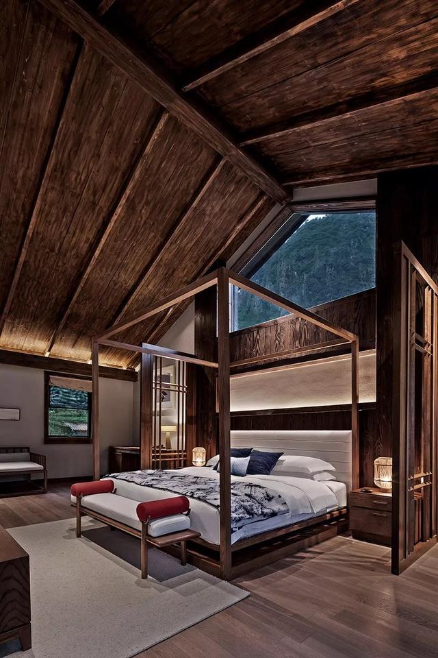 中式民宿「藏於深山中」禪意十足！家具布置「中西合璧」別出心裁　「古今元素結合」猶如歸隱仙境