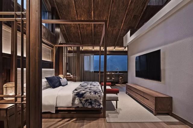 中式民宿「藏於深山中」禪意十足！家具布置「中西合璧」別出心裁　「古今元素結合」猶如歸隱仙境