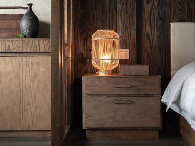 中式民宿「藏於深山中」禪意十足！家具布置「中西合璧」別出心裁　「古今元素結合」猶如歸隱仙境