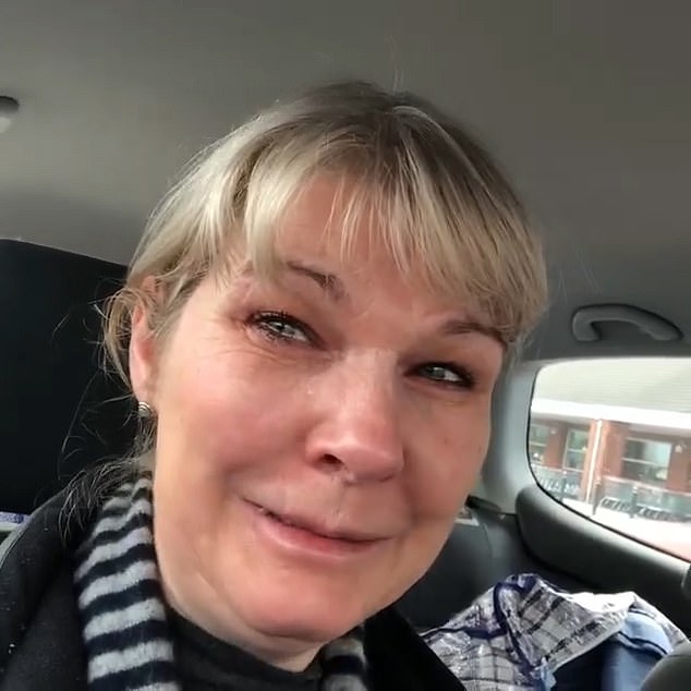 謝謝你們的保護！英國超市決定「讓醫護人員優先採買」　她們輪完班「一到賣場再收意外驚喜」❤   