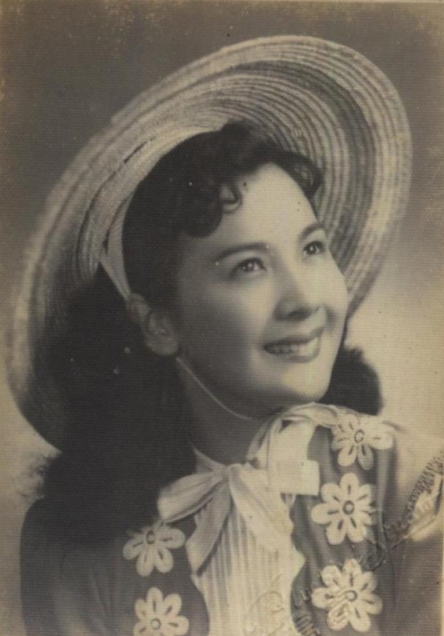 民國最後一位影后！當紅時期「24歲嫁人隱退」不畏輿論　醫師丈夫「全讓妻做主」結婚71年從不吵架