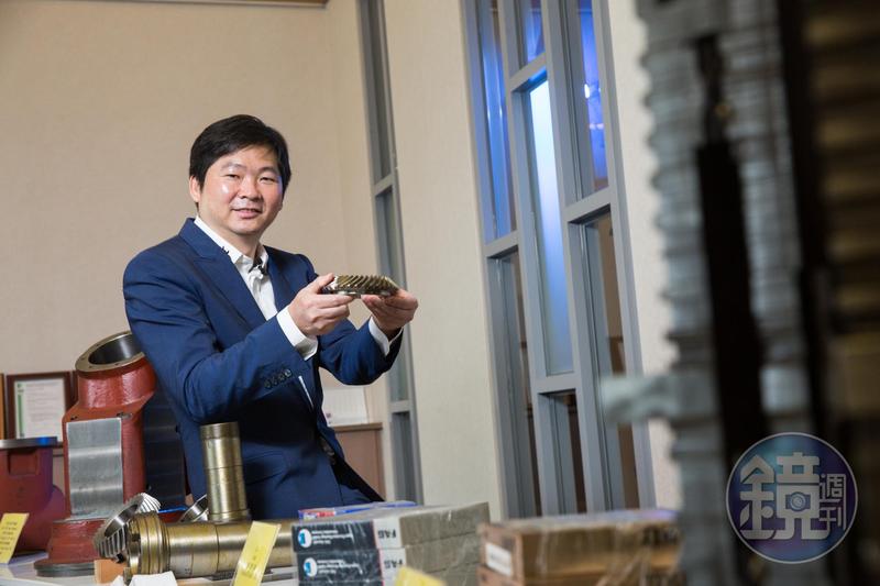 殷琦尪「25歲父逝扛家業」不到30歲摘億元訂單　遭同行瞧不起「5年打造機工王國」盼父驕傲