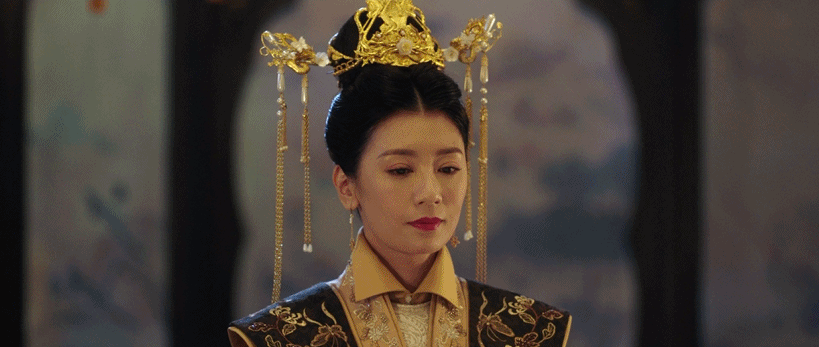 時隔多年再穿古裝！45歲賈靜雯「新劇貴妃扮相」好端莊大氣， 一顰一笑皆風情萬種