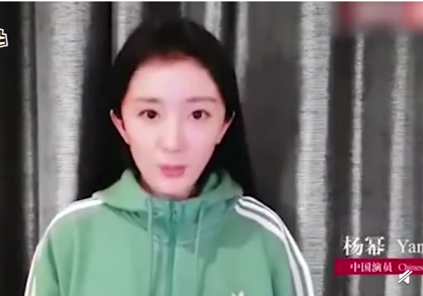 女神怎麼了？楊冪久違現身「鏡頭前大方素顏」　粉絲驚見「凹陷消瘦臉頰」心疼：差點認不出來！