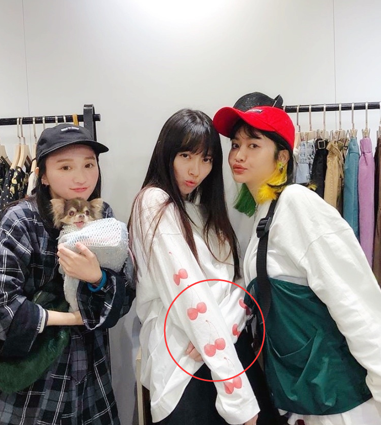 郭碧婷備孕成功？與向佐甜蜜旅遊過二人世界「衣著寬鬆腹部凸起」飄孕味，合照眉眼間更是難掩笑意