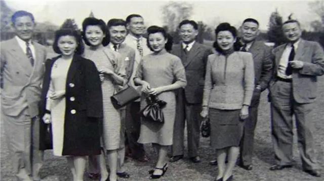 丈夫去世后，家產被奪，四個女兒三個大學校長：唯有才華奪不走