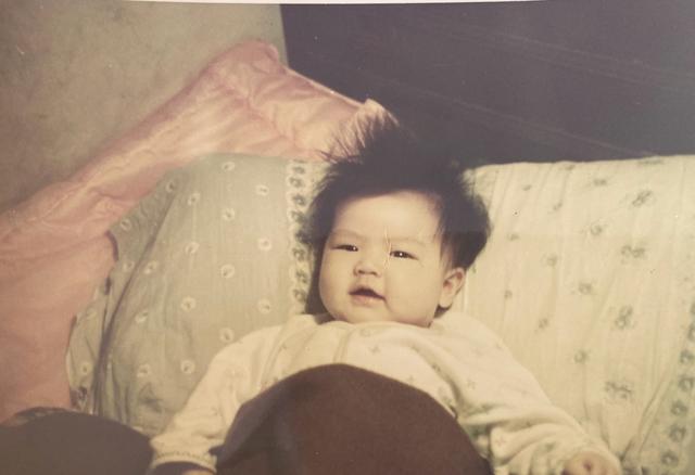 林熙蕾攜女為蕭敬騰慶生「曬凍齡近況」46歲仍清新優雅　曝光「0到18歲生活照」從小美到大