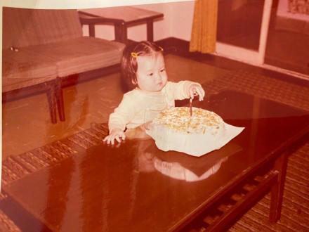 林熙蕾攜女為蕭敬騰慶生「曬凍齡近況」46歲仍清新優雅　曝光「0到18歲生活照」從小美到大