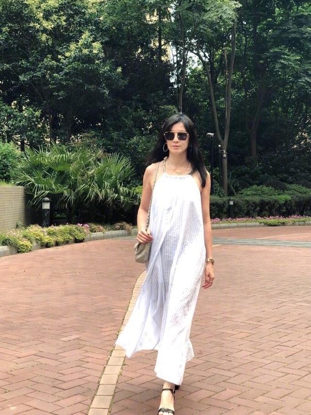 林熙蕾攜女為蕭敬騰慶生「曬凍齡近況」46歲仍清新優雅　曝光「0到18歲生活照」從小美到大